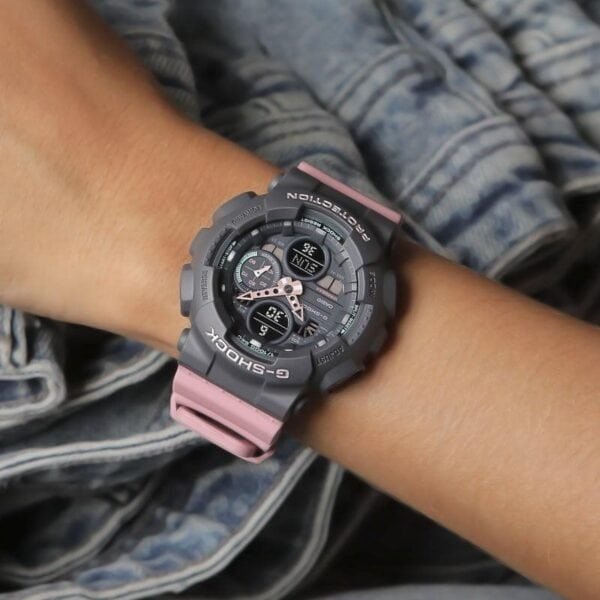 ⁦ساعة G-Shock وردية⁩ - الصورة ⁦3⁩