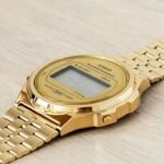 A CASIO VINTAGE UNISEX ROUND BRACELET IN GOLD - Image 5