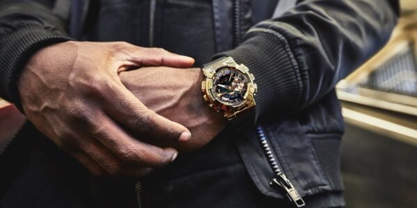 ⁦ساعة G-Shock أنالوج رقمية -GM -110-1ADR(7)⁩ - الصورة ⁦2⁩