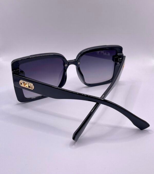 Fendi Black Purple Shade Sunglasses - Image 3