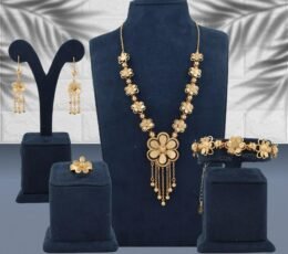 Golden Jewelry Set