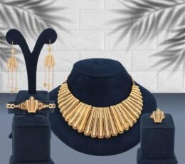 Golden Jewelry Set