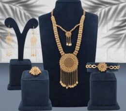 Golden Jewelry Set