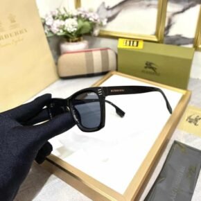 Burberry Sunglasses - Image 7