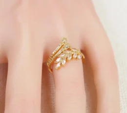  Gold Alternative Ring with Zircon Leaf Decoration