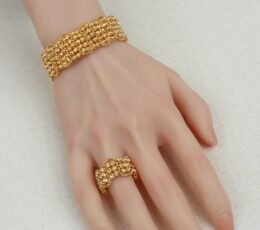 Gold Alternative Set Elegant Balls