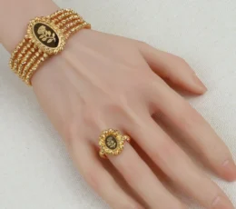 Rose of Elegance Gold Alternative Set