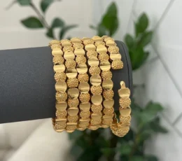 Bangles with a key, a gold alternative to the cell