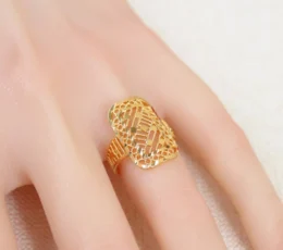 Gold Alternative Ring, Mesh Design