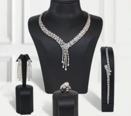 Gold Alternative Set, Elegant Chains.