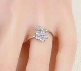 Nostalgia Flower Gold Alternative Ring