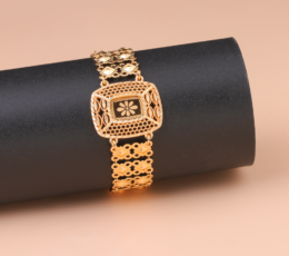 Gold alternative bracelet flower