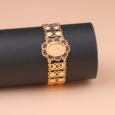 Gold alternative bracelet, a royal touch