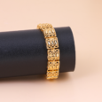 Gold-plated bracelet with an arabesque sheen