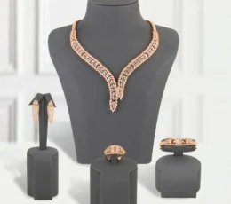 Royal Gold Alternative Set