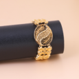 Gold alternative bracelet, oriental motifs