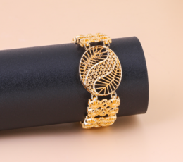 Gold alternative bracelet, oriental motifs