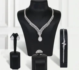 Royal Gold Alternative Set with Gold Accents