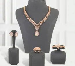 Royal Gold Alternative Set with Gold Accents