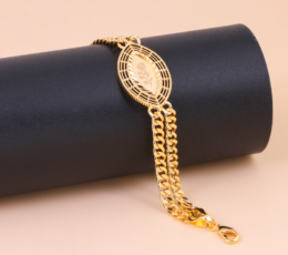 Gold alternative bracelet, rose wreath