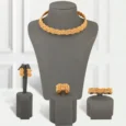 Queen Pearls Gold Substitution Set