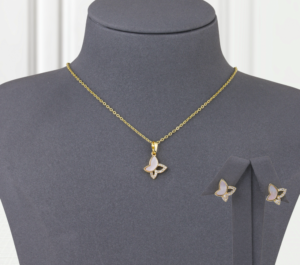 Butterfly Pearl Gold Alternative Set