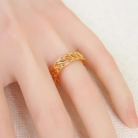 Gold Substitute Ring with Cardamom Seed