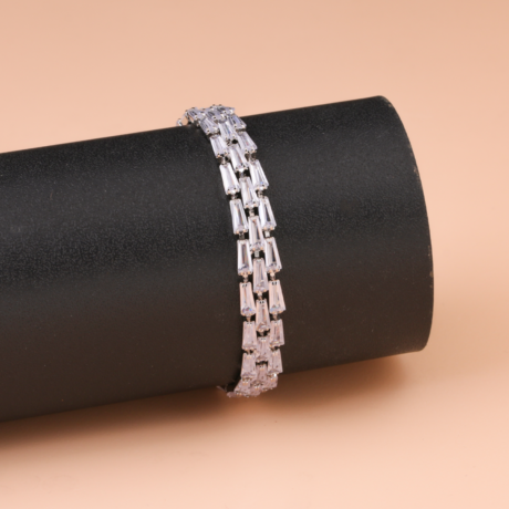 Gold Alternative Bracelet with Pearl Glitter