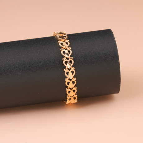 Love Drops Gold Alternative Bracelet