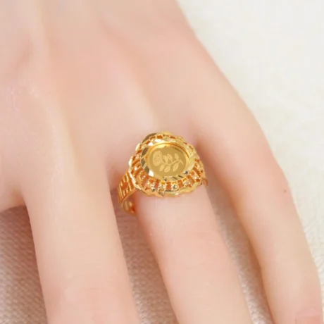 Queen Flower Gold Alternative Ring