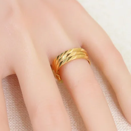 Shiny Gold Alternative Wedding Ring