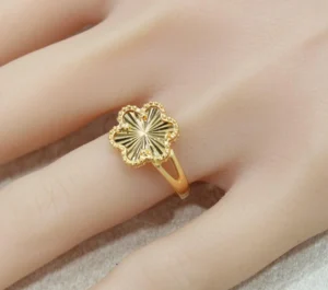 Van Cleef ring, a gold alternative