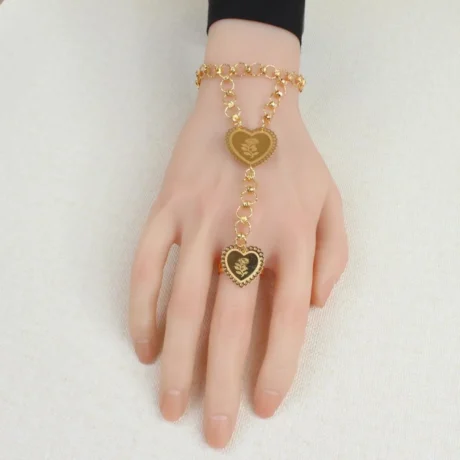 Women's Hand Alternative To Gold Alloy Heart