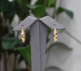 Shave the sugar granules