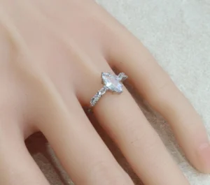 silver zircon ring