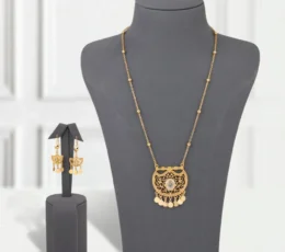 Gold Flower Alternative Necklace