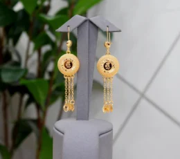 Shankar gold circle earrings