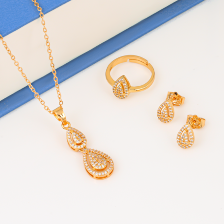 Diamond Teardrop Gold Alternative Set