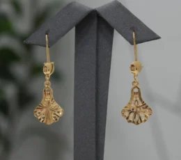 Fan-shaped Gold Alternative Earring