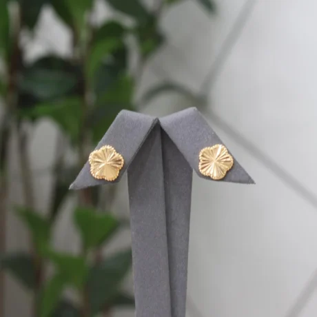 Floral Radiance Gold Alternative Earring