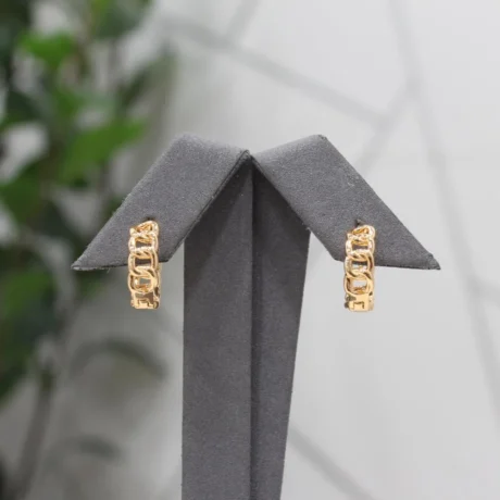 Gold Alternative Chain Shaving Earrings