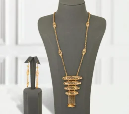 Gold Alternative Contracts Gold Mesh