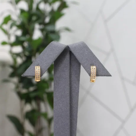 Gold Alternative Earring Elegant Sparkle