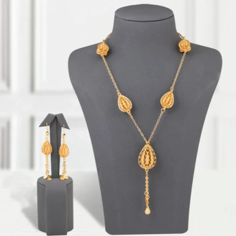 Gold Alternative Necklace Golden Touch