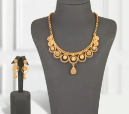 Gold Alternative Necklace Luxurious Circles