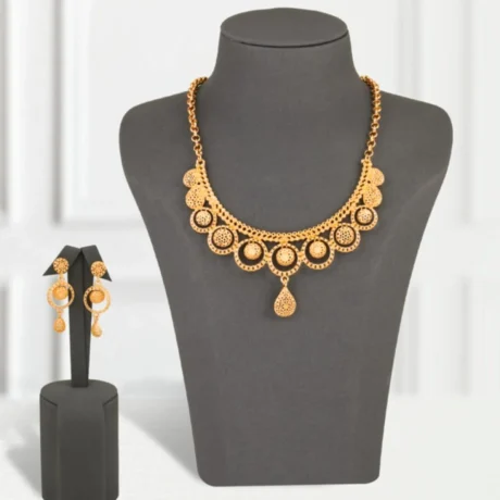 Gold Alternative Necklace Luxurious Circles