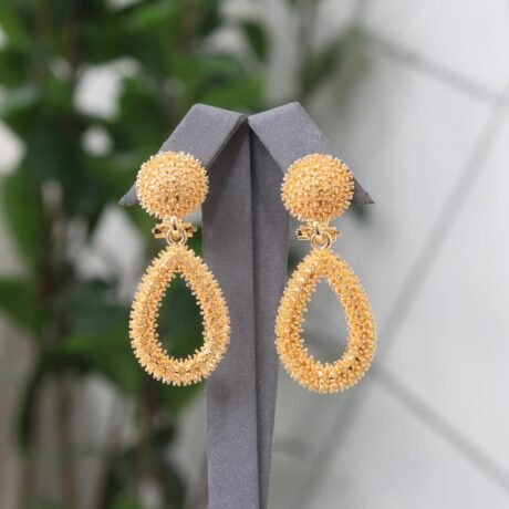 Gold Alternative Teardrop Sparkling Earring