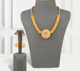 Pearl Gold Alternative Necklace