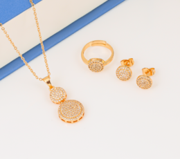 Smooth Gold Diamond Circle Set