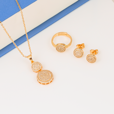 Smooth Gold Diamond Circle Set